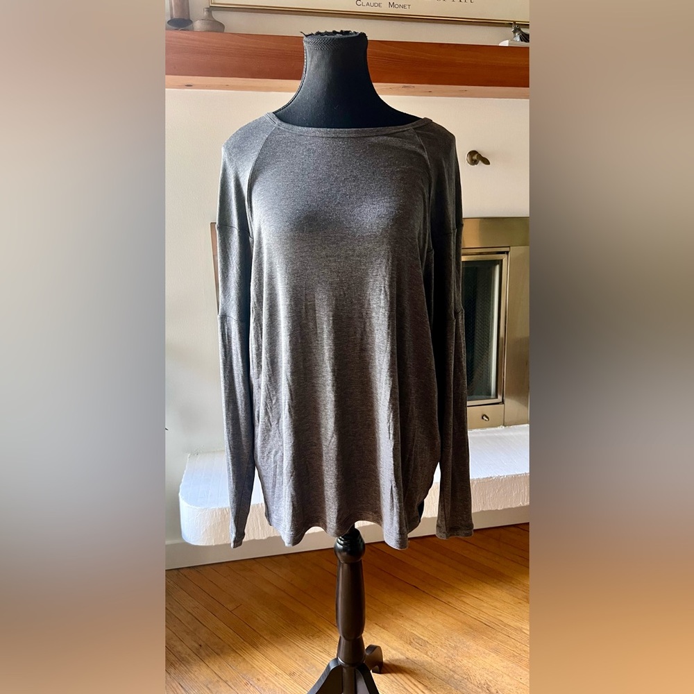 NWT Cabi Charcoal Lush Horizons Cut Up Tee